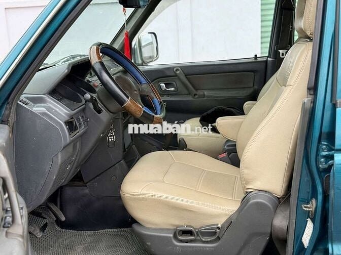 Mitsubishi Pajero V43 7 chỗ 2 cầu