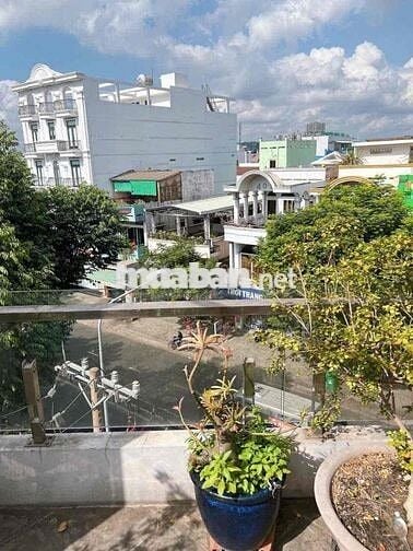 Nhà mặt tiền đẹp 4 lầu Nguyễn Văn Luông Q6 92.7m2 kd hoặc cho thuê