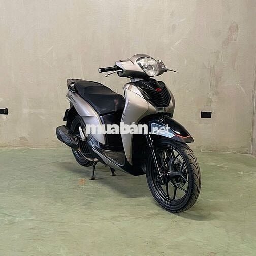 Honda SH Mode Bạc