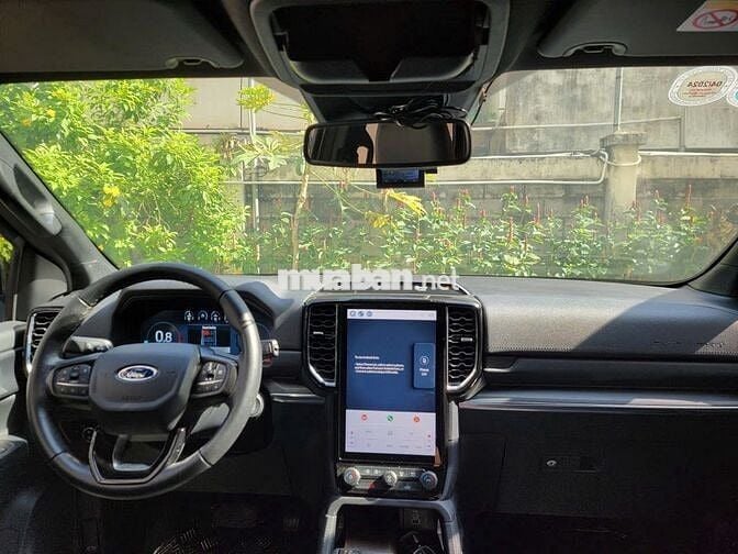 Ford Everest 2023 Titanium Plus 2.0L 4x4 AT