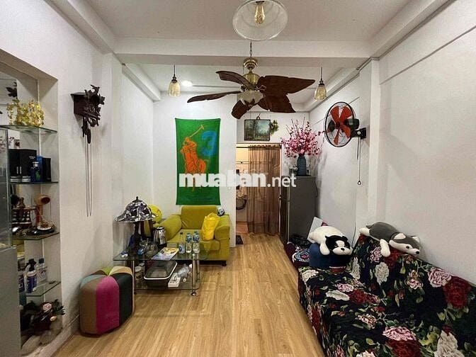 Cho Thuê Nhà 1 Trệt 1 Lầu 21m2 Mới Ngay Nhà Ga Bến Thành Vincom Quận 1