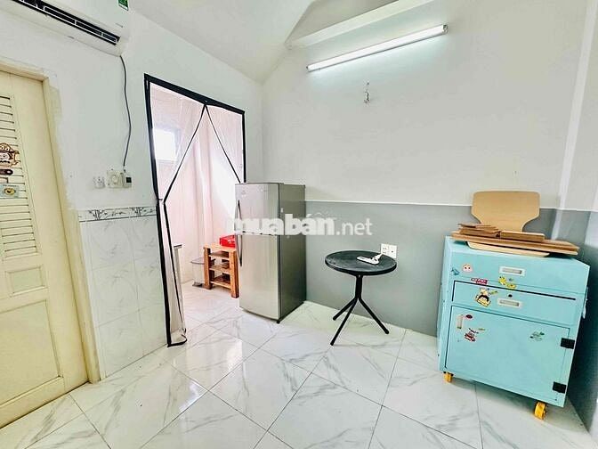 PHÒNG TRỌ GIÁ RẺ FULL NỘI THẤT, CỬA SỔ TRỜI, GIỜ GIẤT TỰ DO