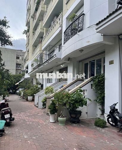 căn hộ chung cư cao cấp TRỆT MẶT TIỀN,
CMT8 3
SHR 152m2
5 X3Om 2 tầng