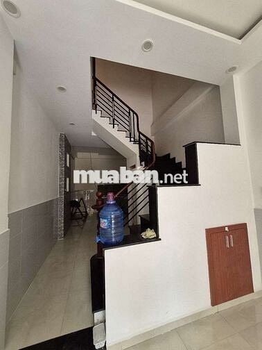 Nhà ở dành cho già đình nhỏ 4-5 người, hoặc cho thuê văn phòng