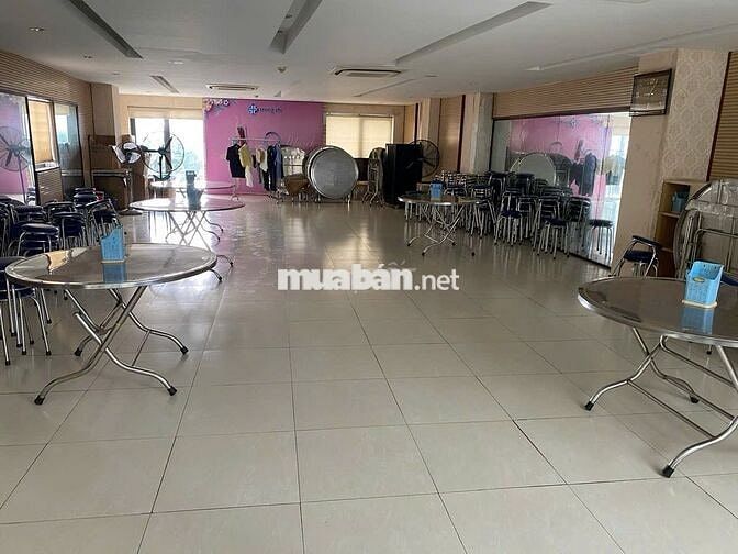 Bán nhà 170 Đ. La Thành để định cư nước ngoài