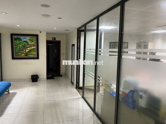 Bán nhà 170 Đ. La Thành để định cư nước ngoài