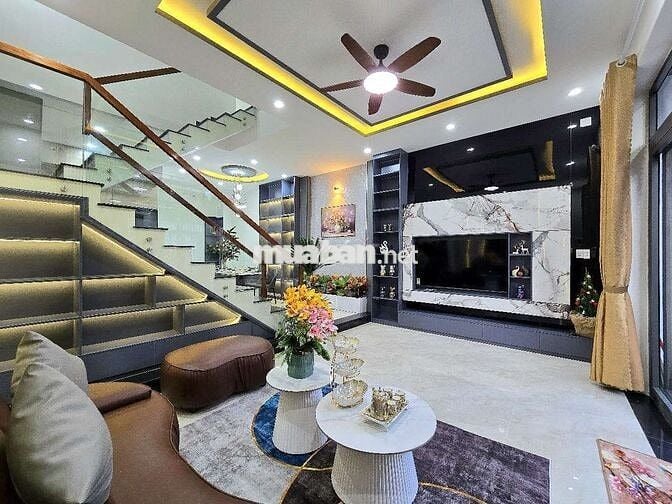 Siêu phẩm 3 tầng 3 mê Kiệt oto đậu đỗ Trần Đình Nam . 4ty950tl nhẹ