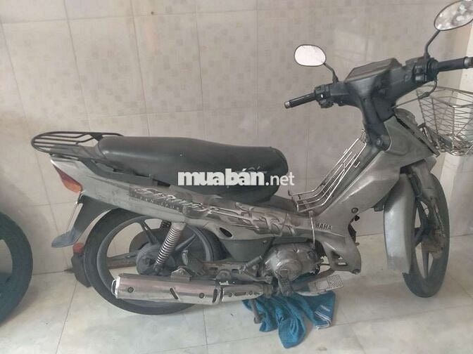 Yamaha Sirius Thể thao màu Bạc