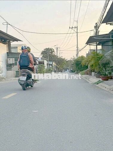 Nhà cấp 4 SHR mặt tiền Huỳnh Thị Na-Đông Thạnh-Hóc Môn.Dt 151m2~5,3ty