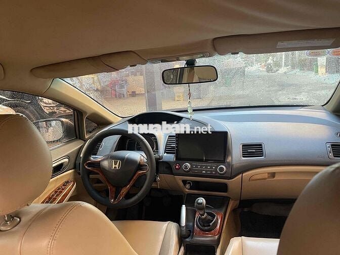 Honda Civic 2010 MT Lăn bánh 2011