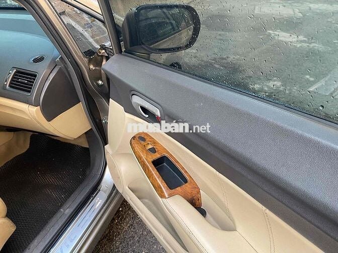 Honda Civic 2010 MT Lăn bánh 2011