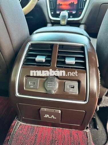 VinFast Lux A2.0 2021 Plus