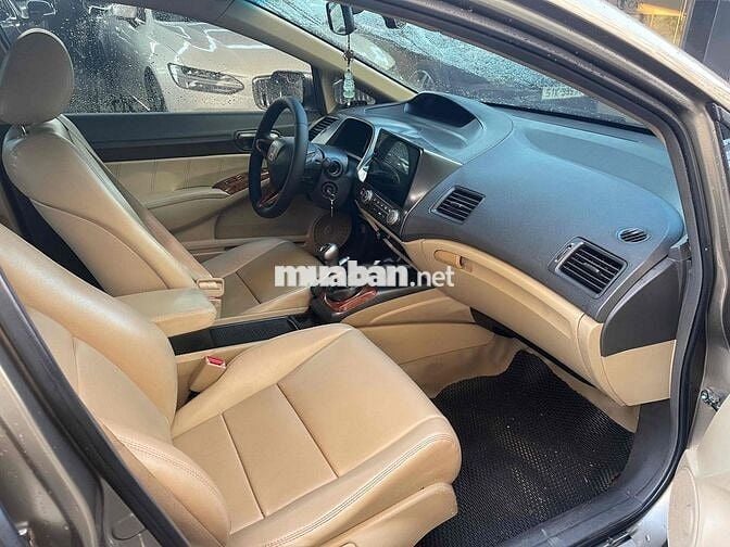 Honda Civic 2010 MT Lăn bánh 2011