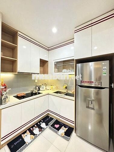 Cho thuê 2PN Sunrise city view, 61 m2, 15.5 trd. Nhà nội thất y hình