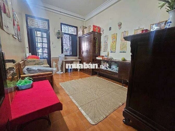 Bán nhà riêng 4 tầng - FULL nội thất - Ô tô đỗ cửa - DT35m2 -sổ đỏ đẹp