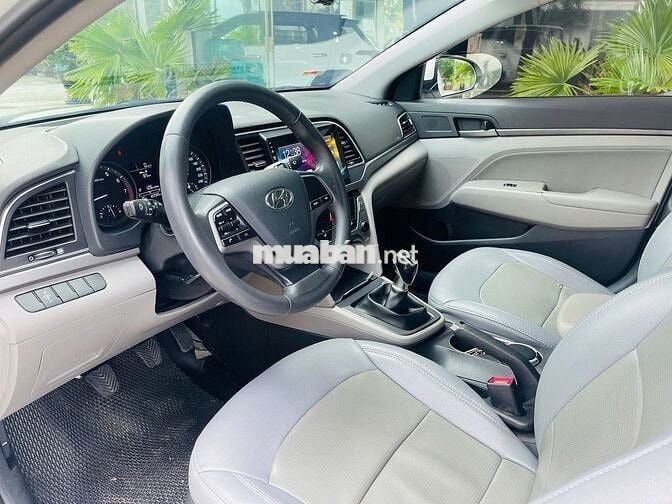 Hyundai Elantra 2017 1.6 MT