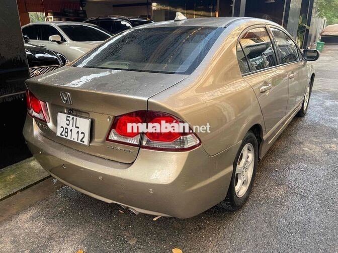 Honda Civic 2010 MT Lăn bánh 2011