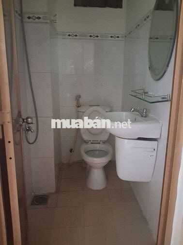 Cho thuê nhà mới hẽm thông đường trần thị trọng