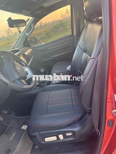 Toyota Hilux 20172.4E 4×2 mt - 100000 km