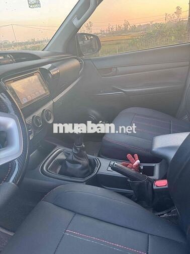 Toyota Hilux 20172.4E 4×2 mt - 100000 km