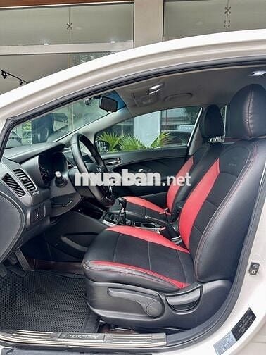 Kia Cerato 2017 1.6 MT - 88000 km