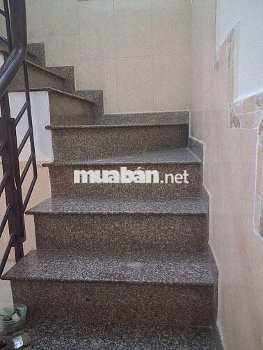 Cho thuê nhà mới hẽm thông đường trần thị trọng