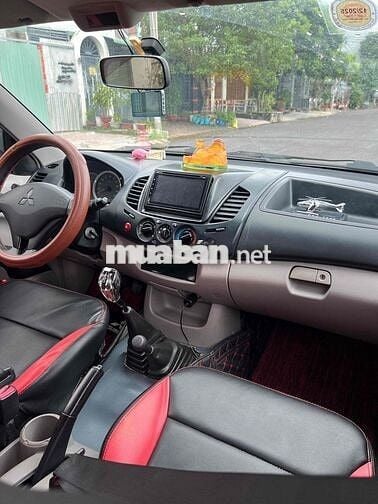 Mitsubishi Triton 230tr 2 cầu