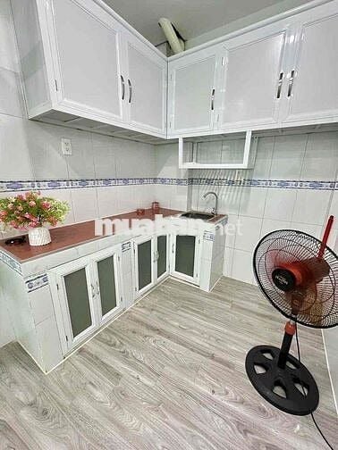 15m2-Hậu Giang-4 Tầng-3Phòng Ngủ -Sổ Riêng-Có Sân Rộng Để Xe
