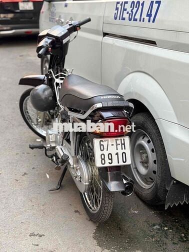 Dream 49cc Biển số 67-8910 có giao lưu
