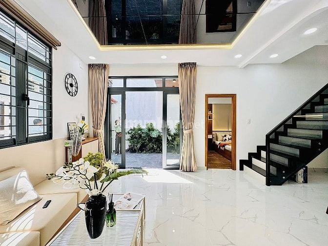 Chú Trường cần bán nhà đ.Lê Trực P.7 Q.Bình Thạnh giá chỉ 1 tỷ 980Tr