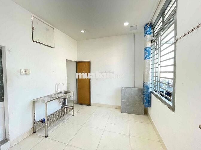 Cho thuê Phòng Máy Lạnh Full nội thất giá 2.2 tr