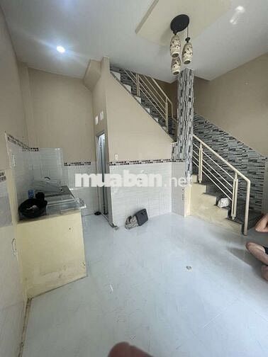 Quận 7, sổ hồng riêng, 2pn 2wc, trệt lầu, ngang hơn 4 dài 5, 2.x tỷ