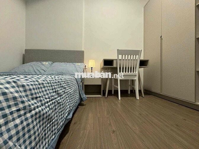 Cho thuê Căn 2PN đầy đủ nội thất cao cấp. Giá thuê chỉ 10 triệu.