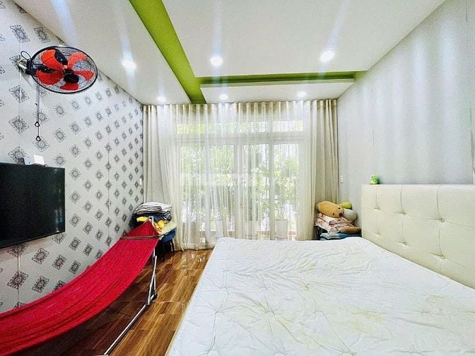 CHÍNH CHỦ 3 TỶ 2 HOÀNG DIỆU 2 2 MẶT TIỀN GẦN CHUNG CƯ DÂN CƯ TỐT, MUA 