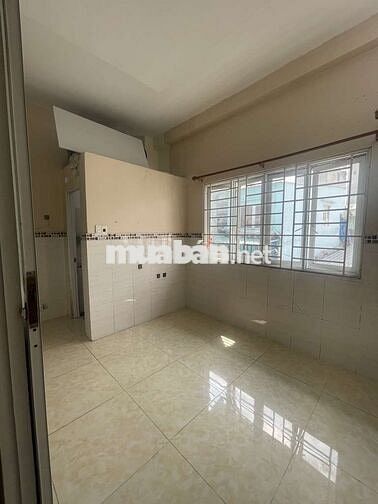 Quận 7, sổ hồng riêng, 2pn 2wc, trệt lầu, ngang hơn 4 dài 5, 2.x tỷ