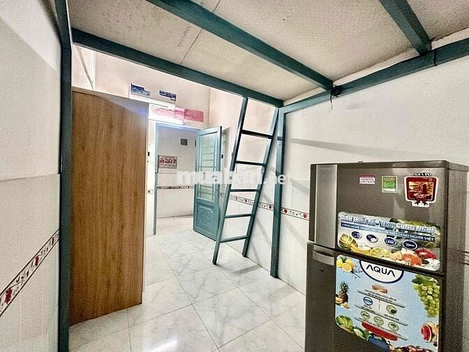 Cho Thuê Phòng Có Gác - Sẵn Máy lạnh, Tủ lạnh Ngay Lê Văn Quới - 4 Xã
