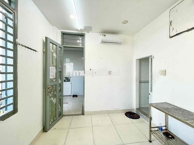 Cho thuê Phòng Máy Lạnh Full nội thất giá 2.2 tr