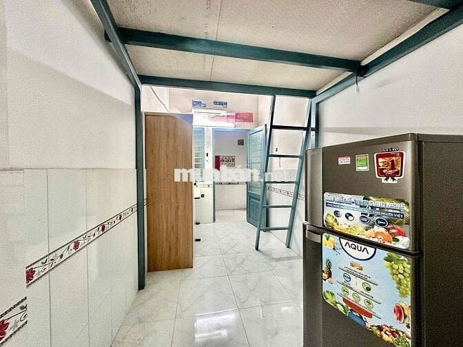 Cho Thuê Phòng Có Gác - Sẵn Máy lạnh, Tủ lạnh Ngay Lê Văn Quới - 4 Xã