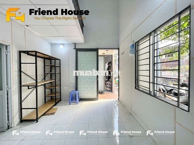 Phòng trệt nhiều cửa sổ trời, gác cao siêu thoáng