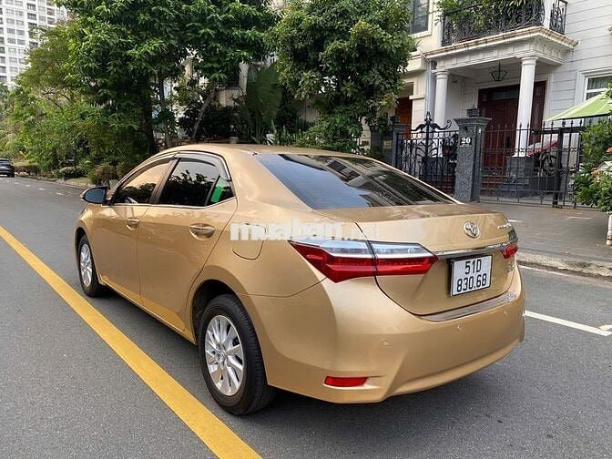 Bán xe Toyota Corolla Altis rất ít chạy 20000km