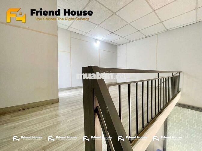 Phòng trệt nhiều cửa sổ trời, gác cao siêu thoáng