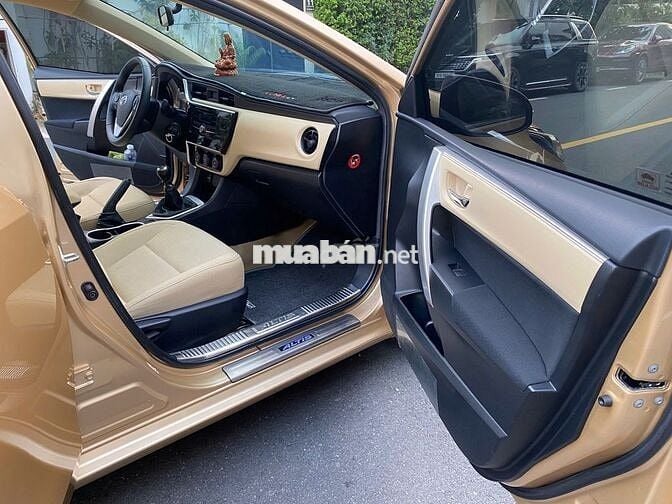 Bán xe Toyota Corolla Altis rất ít chạy 20000km