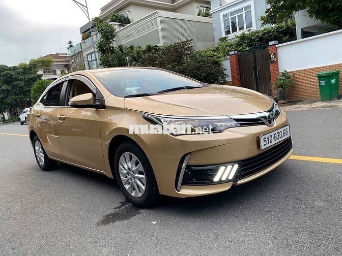 Bán xe Toyota Corolla Altis rất ít chạy 20000km