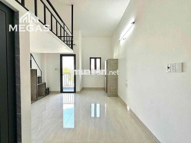 TRỐNG PHÒNG DUPLEX BAN CÔNG CHUNG CƯ MINI-- PHÙ HỢP CHO GIA ĐÌNH HOẶC
