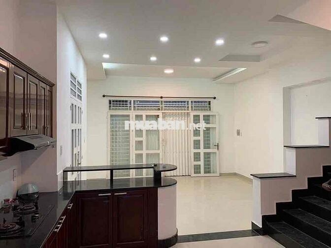 Nhà ngang 8m, 4 tầng, hẻm xe hơi 8m, thông tứ tung