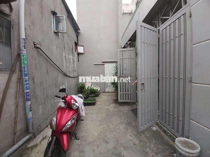 Cần bán gấp nhà đẹp  Đông Hưng Thuận