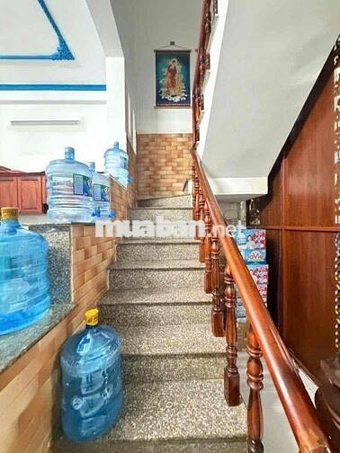 nhà đẹp vô o ngay dts 95m q12 giáp govap chỉ 500m hẻm 5m