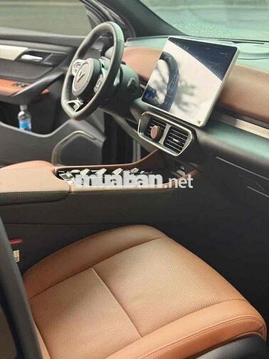 VinFast VF8 Plus 2025 Mua Pin CATL