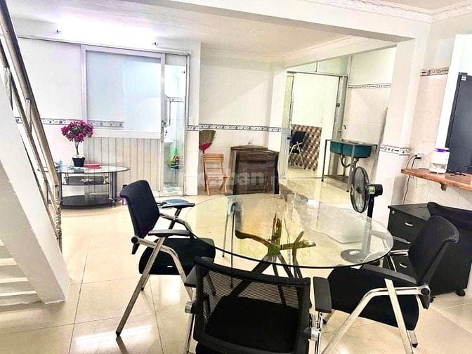 Quận 7, ngang hiếm 6,5, nở hậu tài lộc, 196m2, 2 tầng, nhỉnh nhẹ 11 tỷ