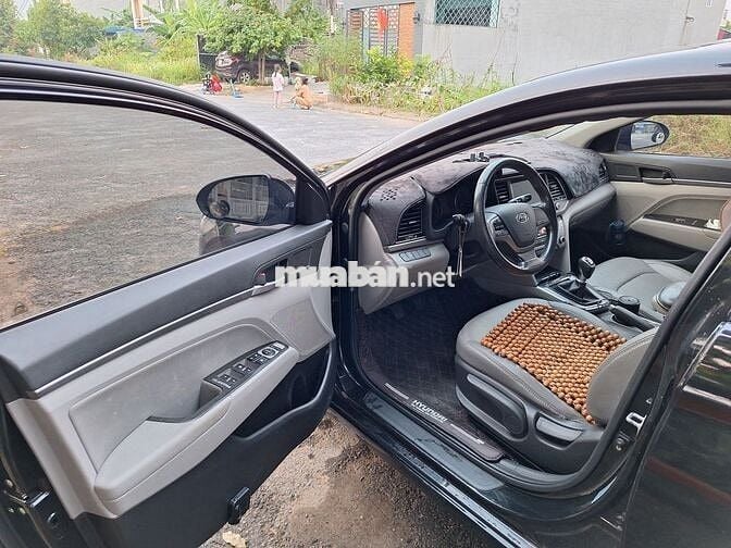 Hyundai Elantra 2016 Gia đình 86000 km